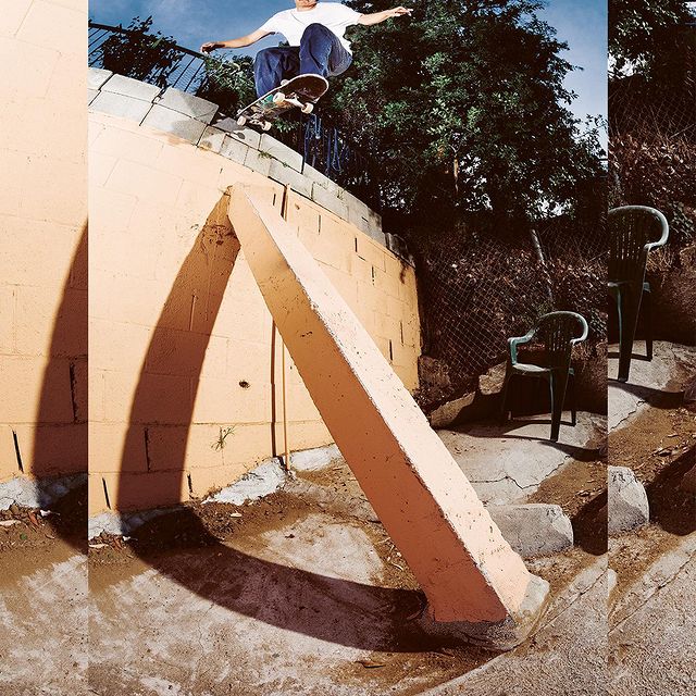 You got the choice: try that taildrop grind or go through that sleepover in a skate house? @nick_michel went through both and has way more to tell in his interview that’s now live on soloskatemag.com 📖🌐

📸 @krisburkhardt